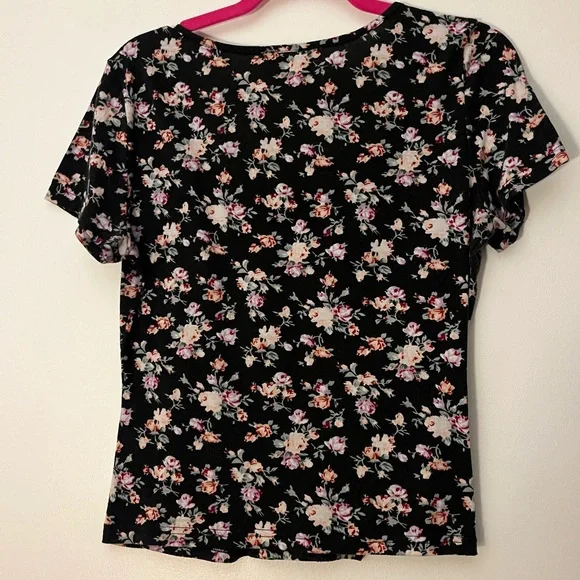 SHEIN Floral T-Shirt - Picture 3 of 3